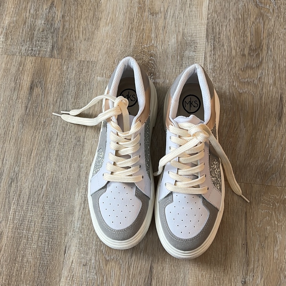 NWT MKS brand size 7 sneakers